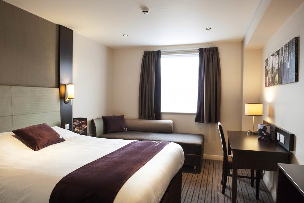 Premier Inn Aldershot Luaran gambar